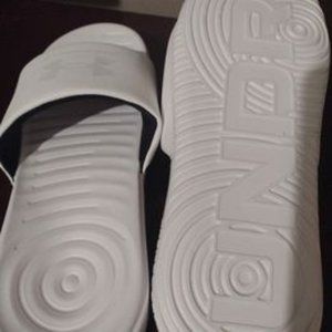 Slides Under Armour Ladies size 8 White New